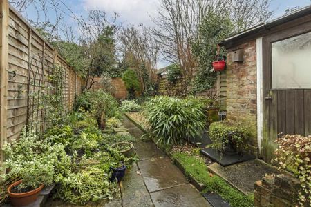 2 bedroom terraced house to rent - Photo 5