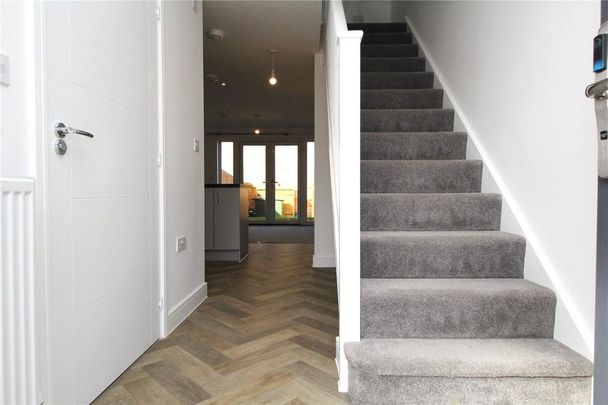 3 bedroom terraced house to rent - Photo 1
