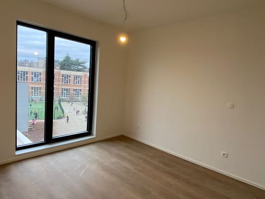 Appartement te huur - Photo 1