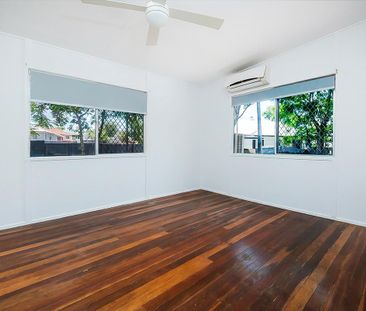 Family Home with Air Conditioning and Large Yard! - Photo 2