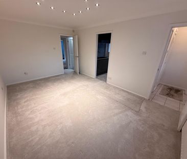 Pennystone Close, Saughall Massie - Photo 1