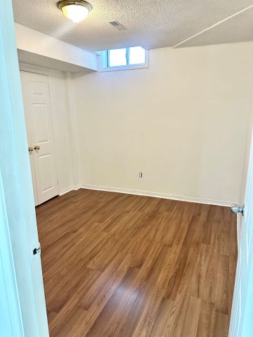 For Lease - 199 Morningview Trail, Toronto, Ontario - Photo 2