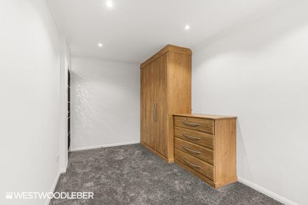 3 bedroom semi-detached house to rent - Photo 5