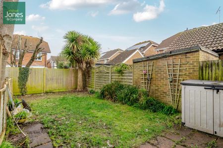 2 bedroom end of terrace house to rent - Photo 2