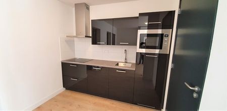 Te huur: Appartement Strevelsweg in Rotterdam - Photo 2