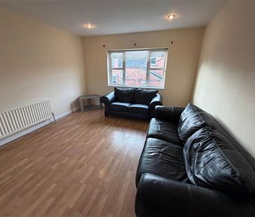 Apt 8 Fitzwilliam Square, off Rugby Avenue , Belfast, BT7 1JH - Photo 3