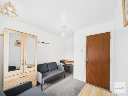 4 bedroom terraced house to rent - Photo 4