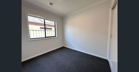 Brand New Stylish Family Home in Melton South - Photo 2