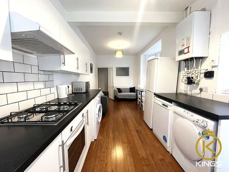 3 bedroom terraced house to rent - Photo 5