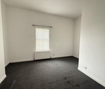 3 Graham Street, Lisburn, BT27 5HU - Photo 3