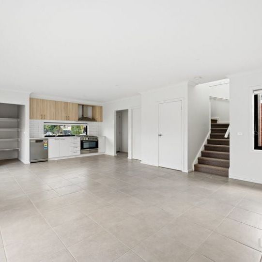 A Comfortable Home with Everyday Convenience - Photo 1