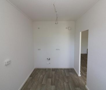 Trauen Sie Ihren Augen...große 3-RW mit Aufzug, Wanne u. Balkon!!! - Foto 1