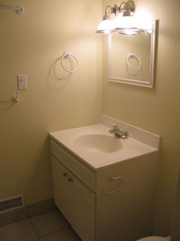 For Lease - 2163 King Road Unit# D, King, Ontario - Photo 5