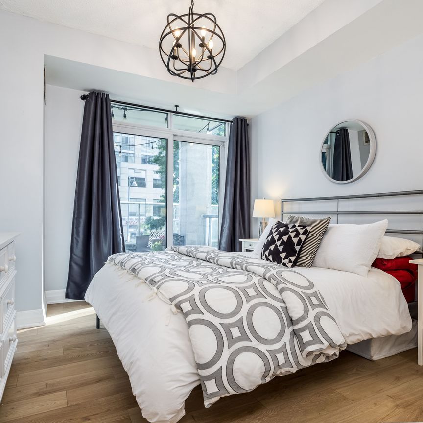 For Lease - 2083 Lake Shore Boulevard Unit# 109, Toronto, Ontario - Photo 1