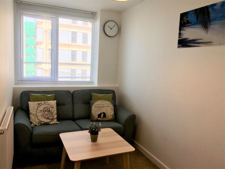 2 bedroom apartment to rent - Photo 4