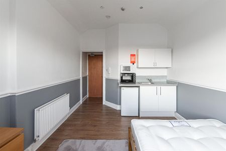 Westgate Road, Newcastle Upon Tyne, Tyne And Wear - Photo 2