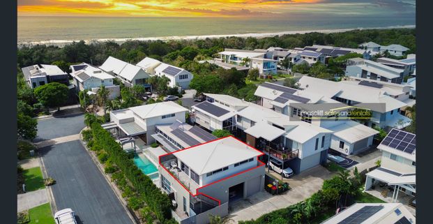 Spacious first floor beachside studio apartment - Photo 1