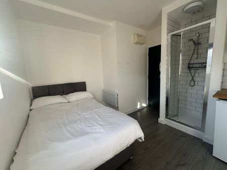 Studio to rent - Photo 3