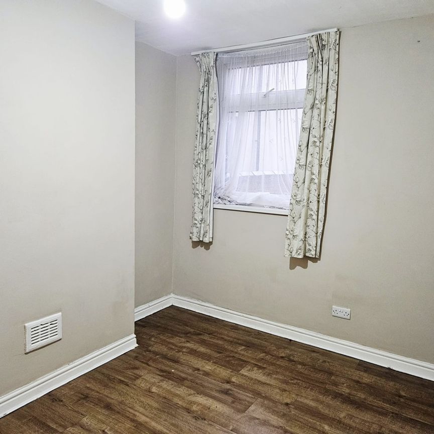 1 Bed Flat, Melbourne Road, LE2 - Photo 1