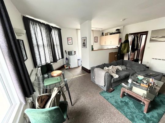 1 Bed Flat, City Road, BS2 - Photo 1