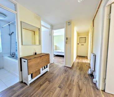 Room in a Shared Flat, West House Close, SW19 - Photo 2