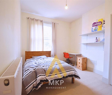 7 bedroom end of terrace house to rent - Photo 6