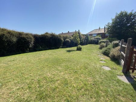 Thornhill Close, Blackpool, FY4 5BR - Photo 3
