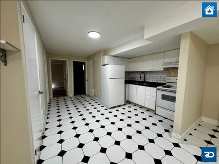 For Lease - 30 Tina Court, Brampton, Ontario - Photo 5