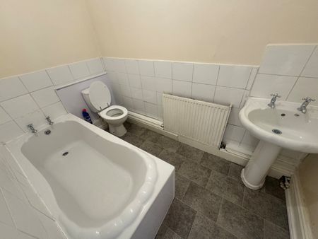 2 bedroom terraced house to rent - Photo 5