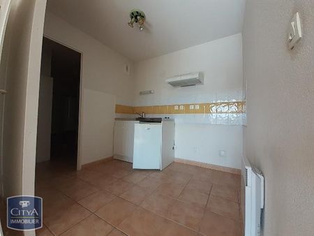 Location Appartement 2 pièces 47m² NIMES 30000 - Photo 4