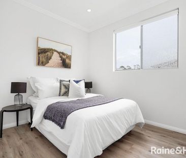 Brand New 3 Bedroom Home! - Photo 3