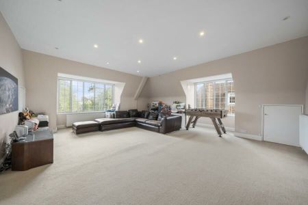 6 Bedroom House To Let - Photo 5