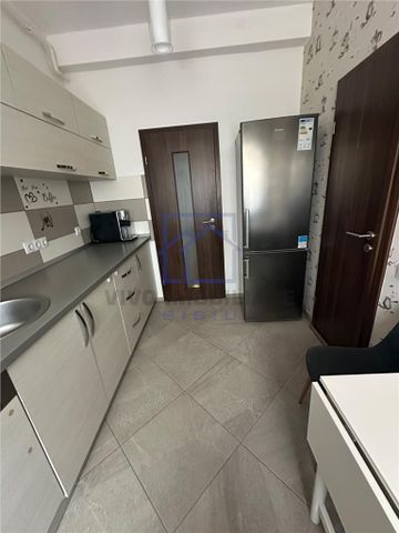 Apartament de inchiriat in Sibiu - 2 camere, decomandat, cu balcon, zona Piata Cluj de inchiriat - Photo 5