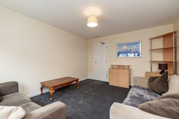 3 bedroom flat to rent - Photo 1