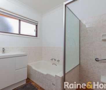 Convenient Central South Duplex - Photo 3