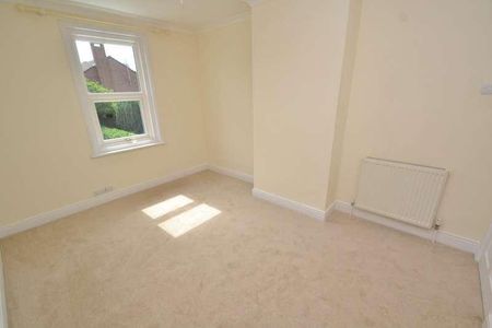 Parkstone, BH12 - Photo 3