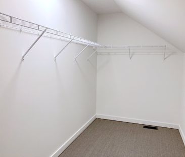 Av. des Frênes, H9R 0E7, Pointe-Claire - Photo 1