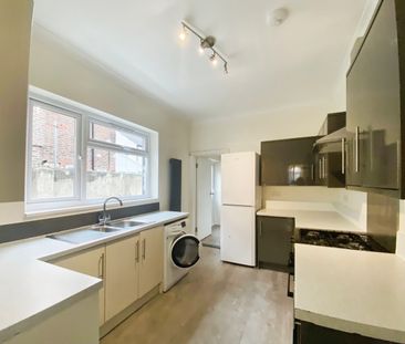 4 bedroom house to rent Hudson Road, Southsea, PO5 - Photo 1