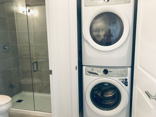 For Lease - 36 Elm Drive Unit# 1010, Mississauga, Ontario - Photo 1