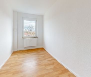 3-Raum-Wohnung mit Balkon, neu saniert! - Photo 3