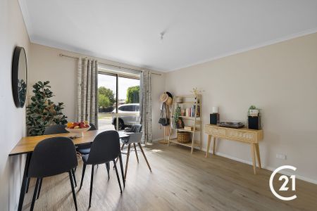 A Golden Opportunity in Gwyder Court&excl; - Photo 3