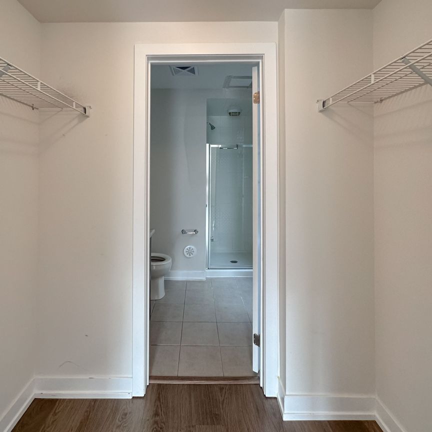 For Lease - 250 Royal York Road Unit# 202, Toronto, Ontario - Photo 1