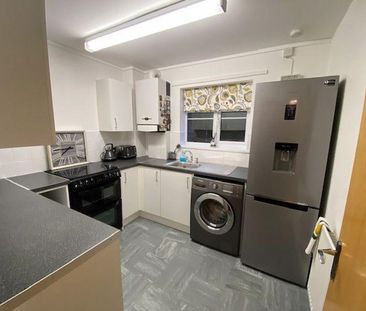 2 bedroom ground floor flat to rent - Photo 6