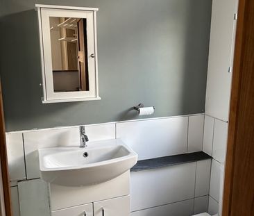 Studio Flat, West Bridgford, NG2 - Photo 4