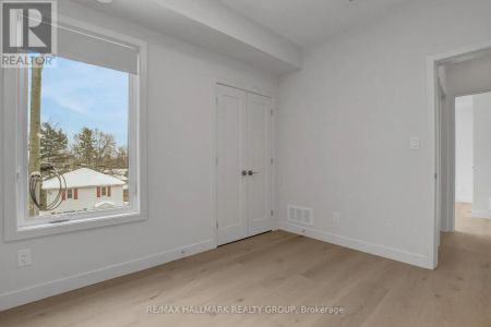 7 - 137 MARQUETTE AVENUE - Photo 2
