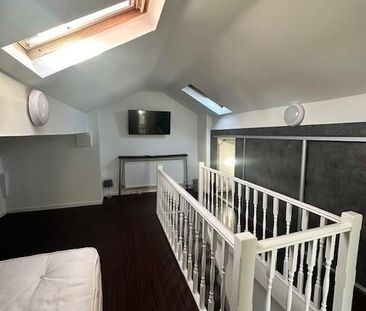 1 bedroom in a flat share to rent - Photo 4