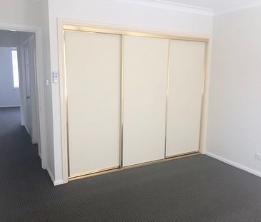 2/221 Beaumont Street, Hamilton South - Photo 2