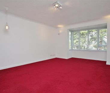 3 bedroom apartment to rent - Photo 3