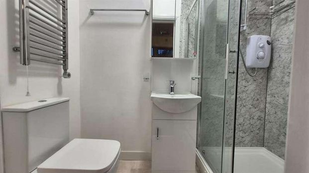 Flat College Road, Moseley, Birmingham, B13 - Photo 1