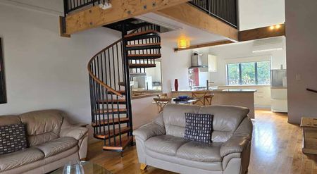 Modern, furnished, CBD T/house - Photo 4